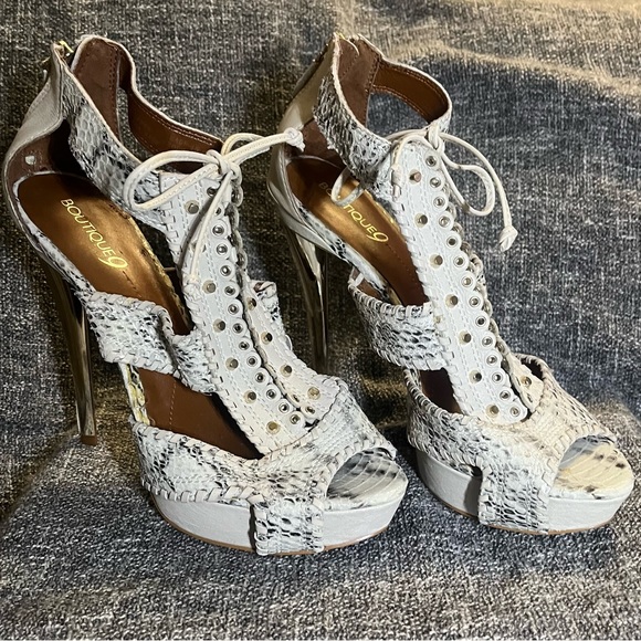 Boutique 9 Caphis Snake Skin Pattern Platform Heels - Picture 3 of 13